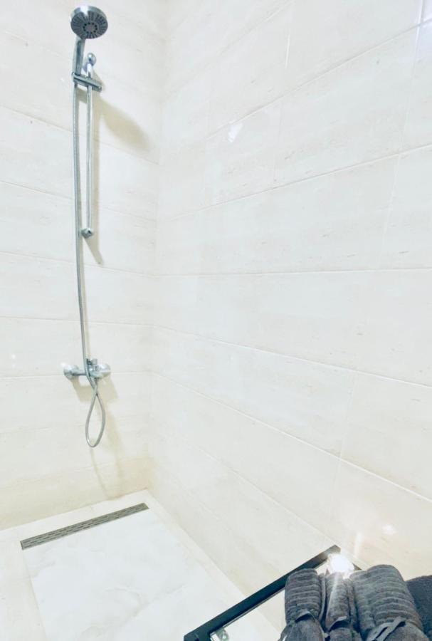 МareliS Luxe Port Apartment Варна Екстер'єр фото