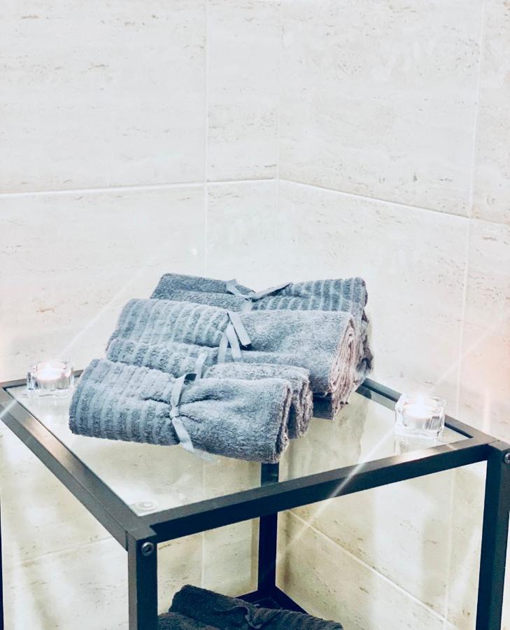 МareliS Luxe Port Apartment Варна Екстер'єр фото