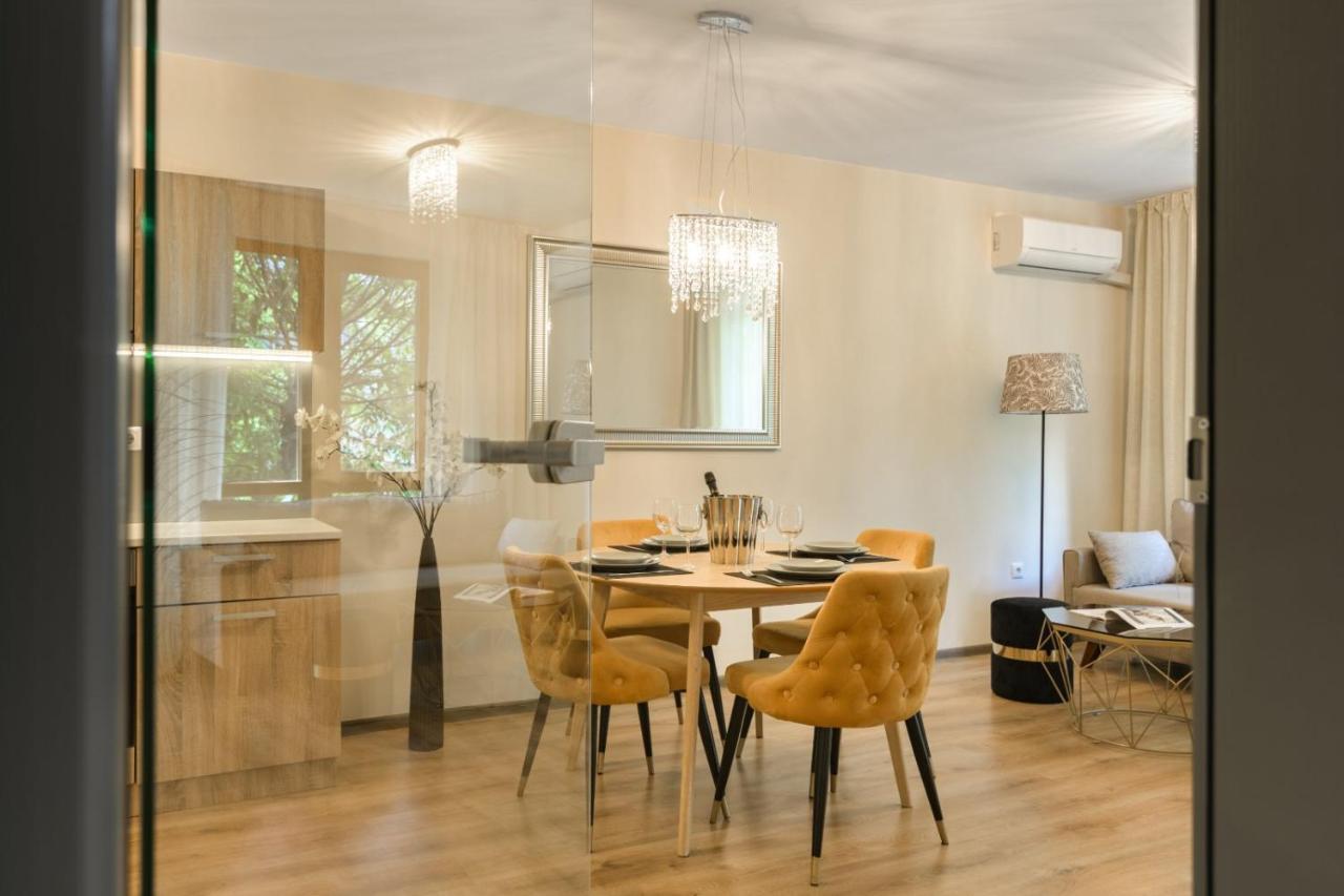 МareliS Luxe Port Apartment Варна Екстер'єр фото