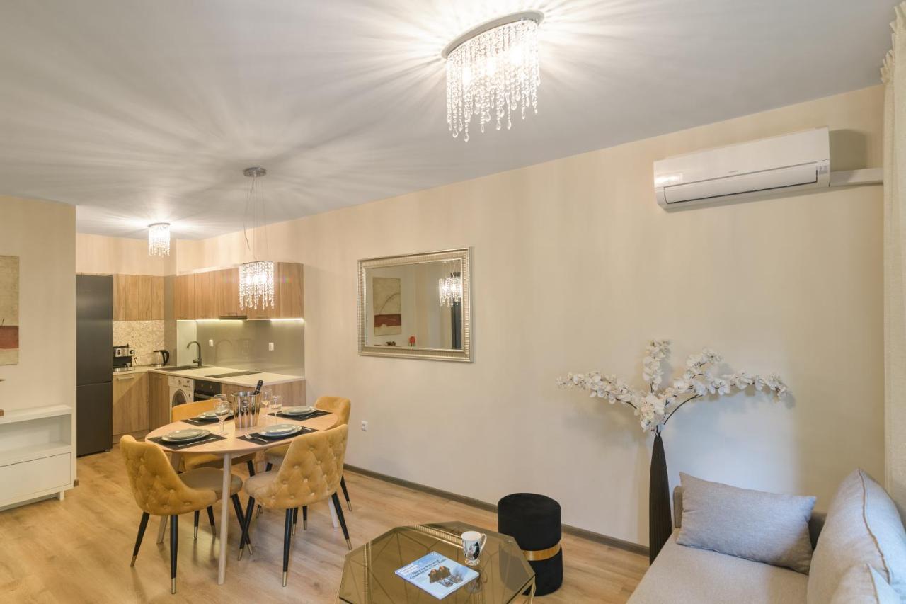 МareliS Luxe Port Apartment Варна Екстер'єр фото