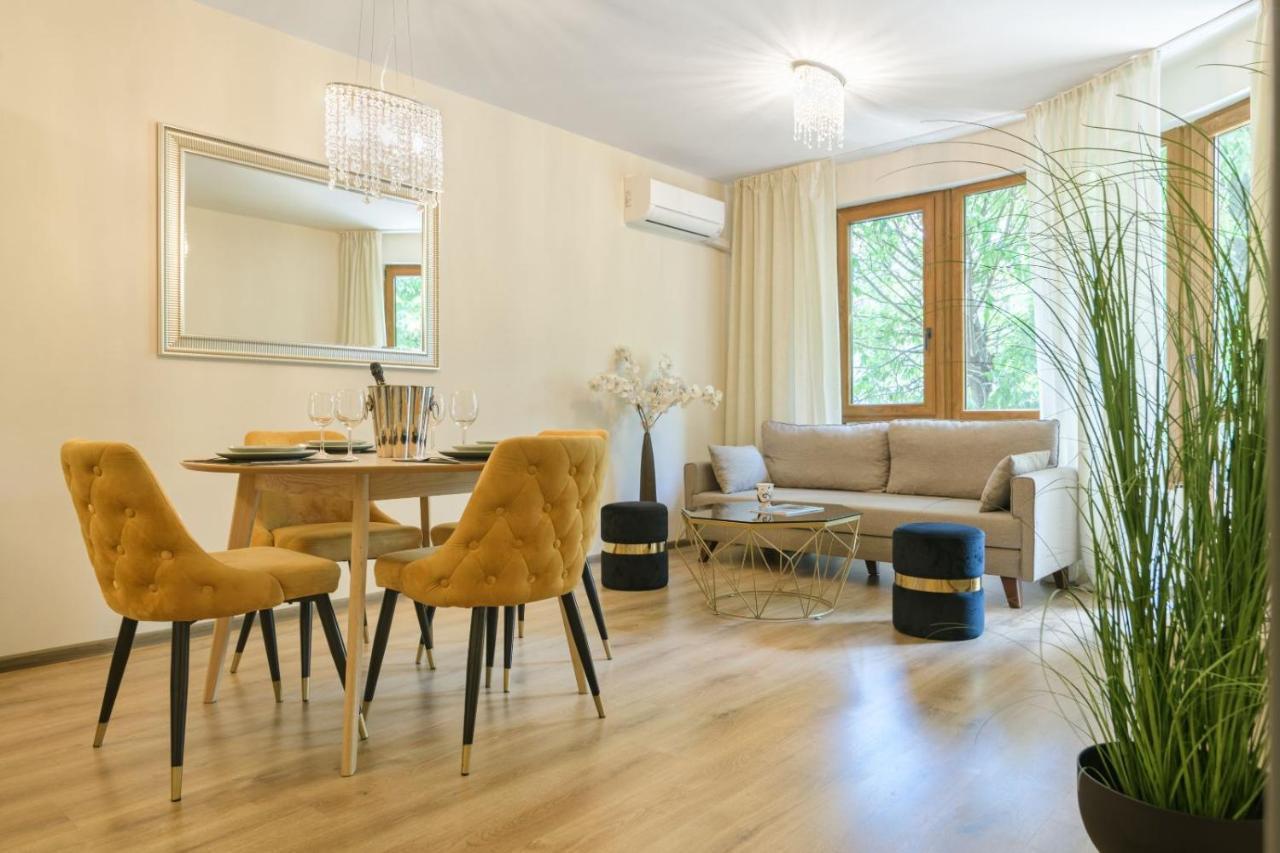 МareliS Luxe Port Apartment Варна Екстер'єр фото