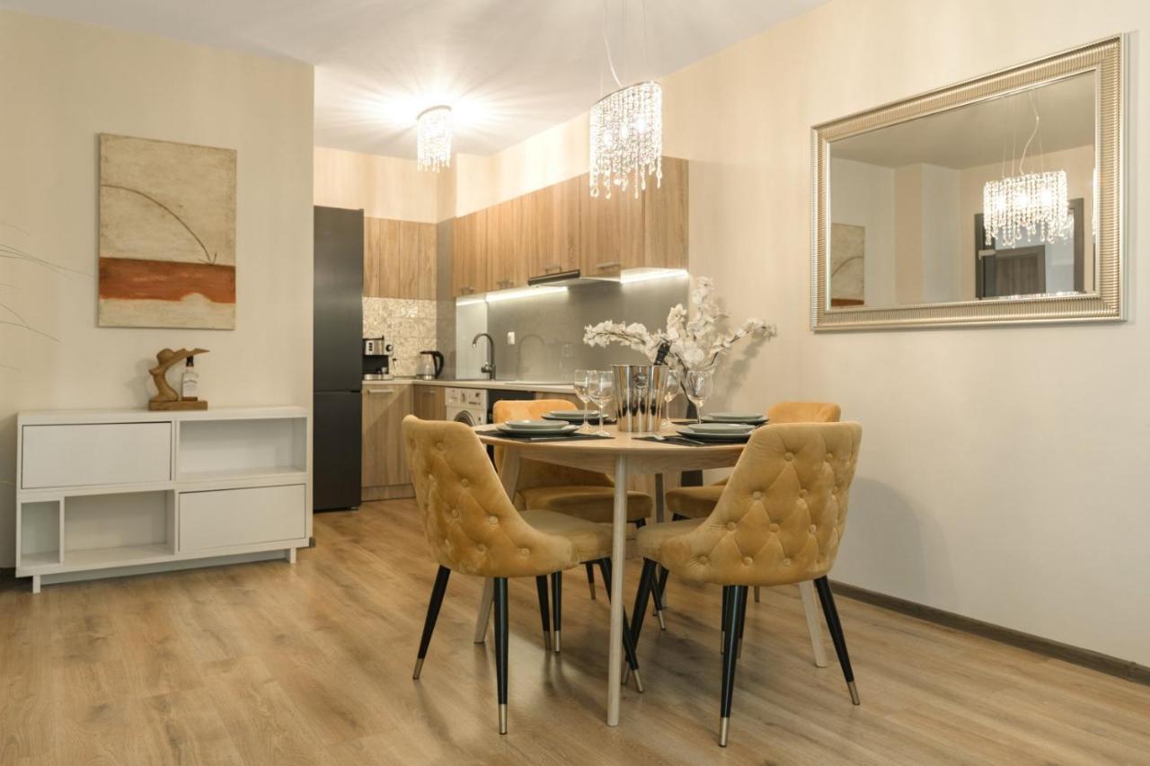 МareliS Luxe Port Apartment Варна Екстер'єр фото