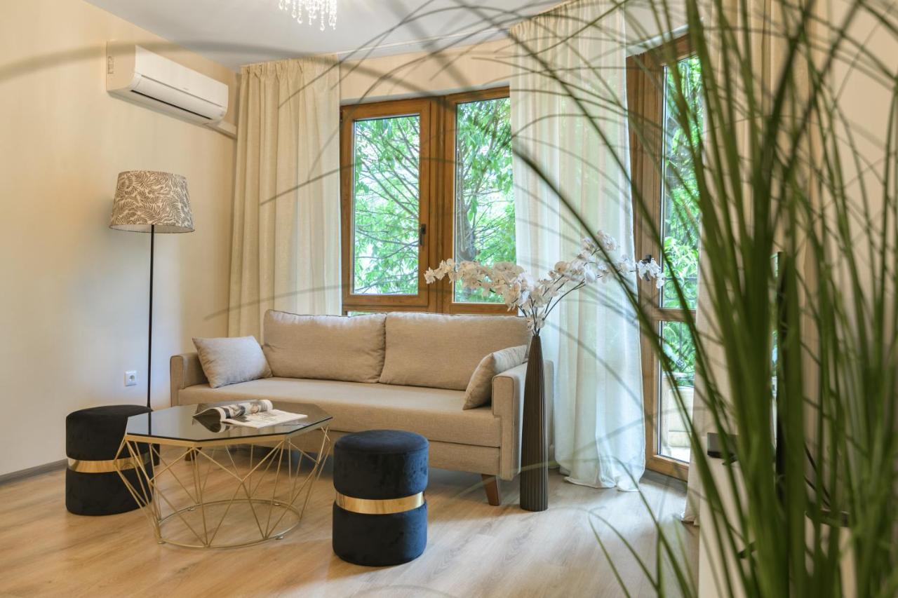 МareliS Luxe Port Apartment Варна Екстер'єр фото