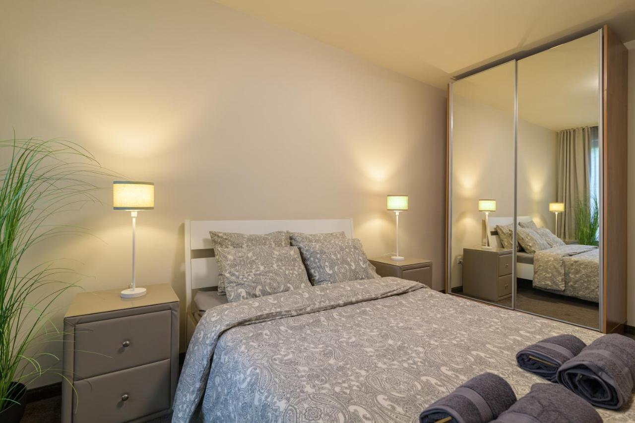 МareliS Luxe Port Apartment Варна Екстер'єр фото
